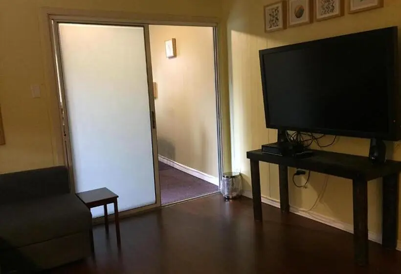 Deluxe-perhehuone, Greenside Motel