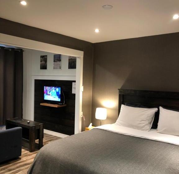 جناح, Greenside Motel