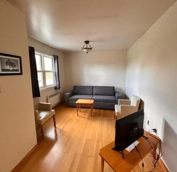 Familiesuite, Homeport Motel