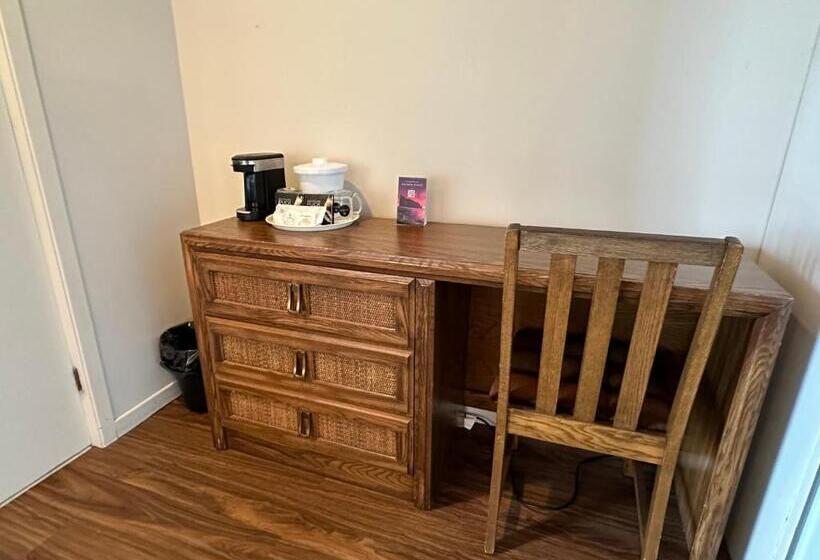 חדר סטנדרט נוף לים עם מרפסת, Hôtel Motel La Côte Surprise