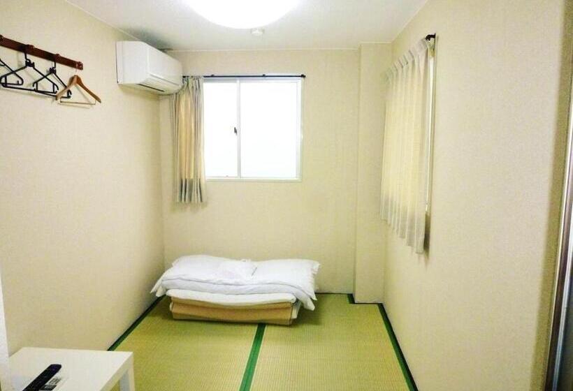 חדר סטנדרט יחיד, Lucky