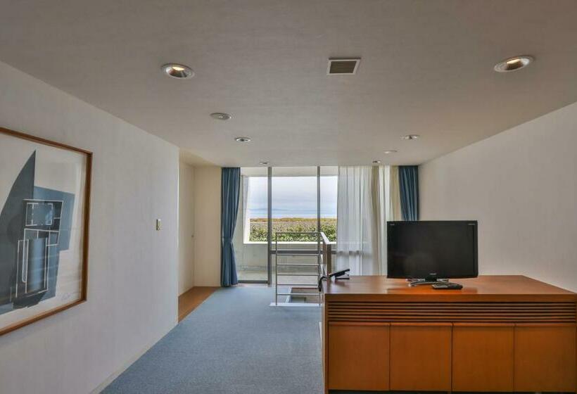غرفة دوبلكس, Toto Seawind Awaji