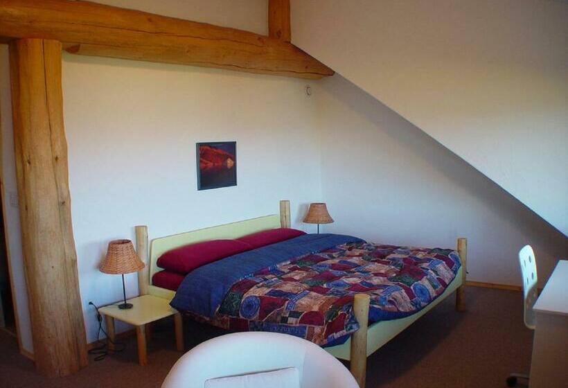 带大床的标准间, Williston Lake Resort