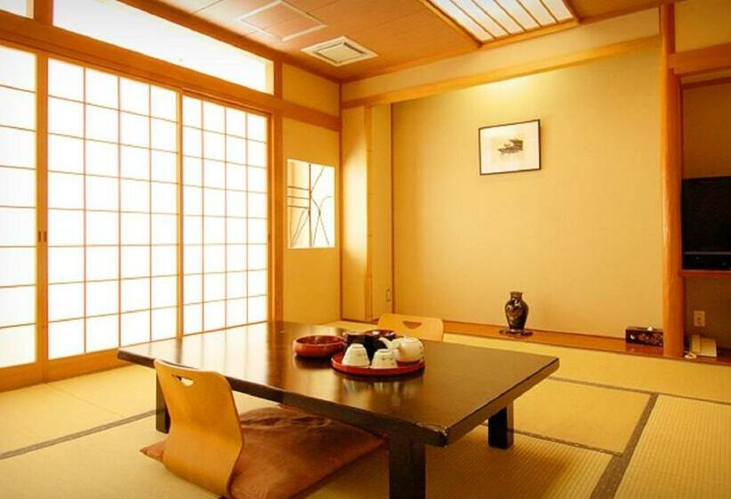 غرفة قياسية مطلّة علي البحر, Zekkeino Yado Inubohsaki