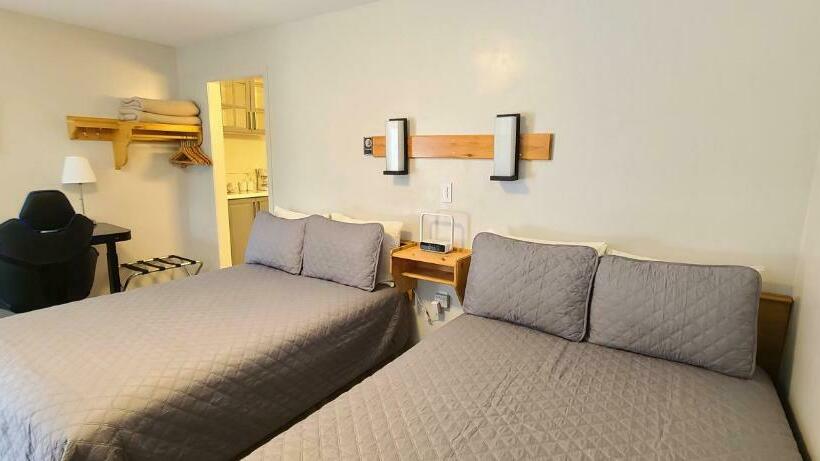 Standard Værelse 2 Dobbeltsenge, Maple Leaf Motel