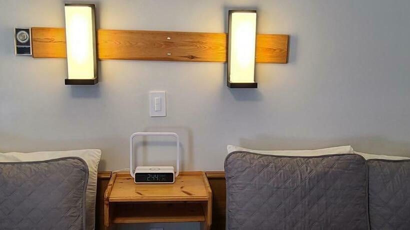 Номер Стандарт 2 Двуспальные Кровати, Maple Leaf Motel