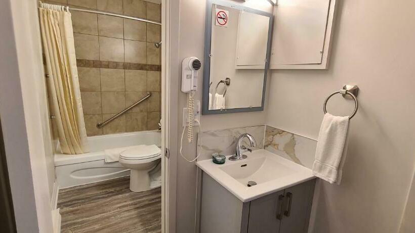 Standard Værelse 2 Dobbeltsenge, Maple Leaf Motel