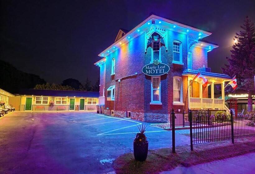 Номер Стандарт 2 Двуспальные Кровати, Maple Leaf Motel