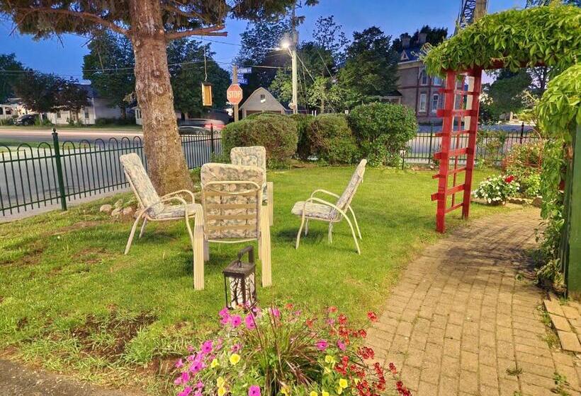 Standard Værelse 2 Dobbeltsenge, Maple Leaf Motel