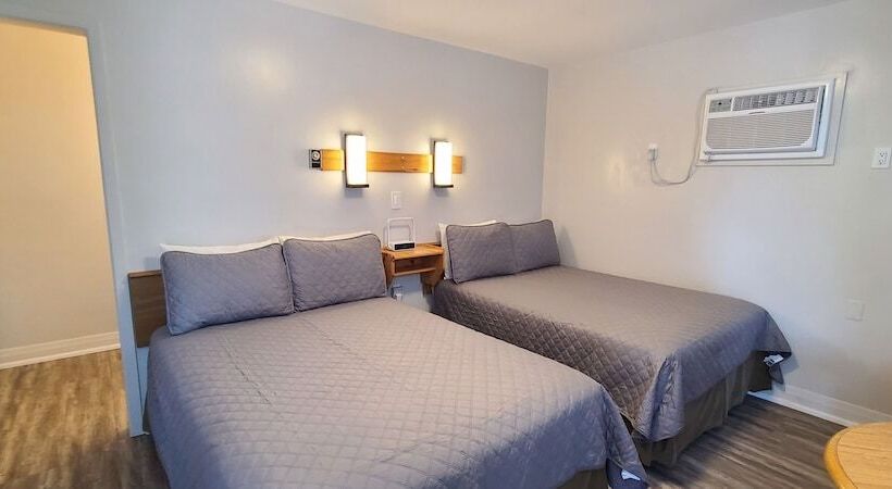 Номер Стандарт 2 Двуспальные Кровати, Maple Leaf Motel