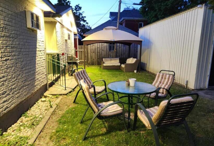 Standard Værelse 2 Dobbeltsenge, Maple Leaf Motel