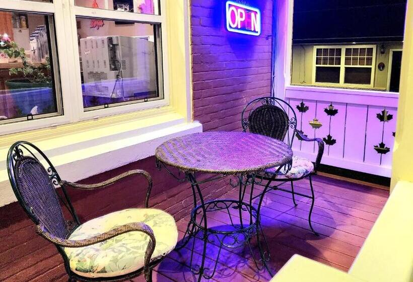 Standard Værelse, Maple Leaf Motel