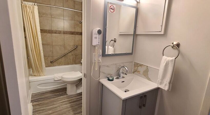 Standard Værelse 2 Dobbeltsenge, Maple Leaf Motel