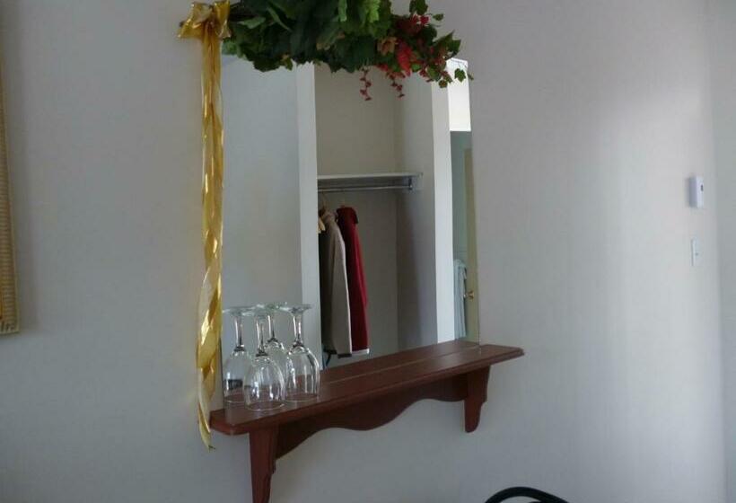 غرفة قياسية, Motel De L'anse A L'eau