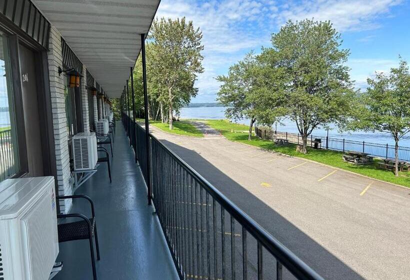 스탠다드 룸 강 전망, Motel Panoramique