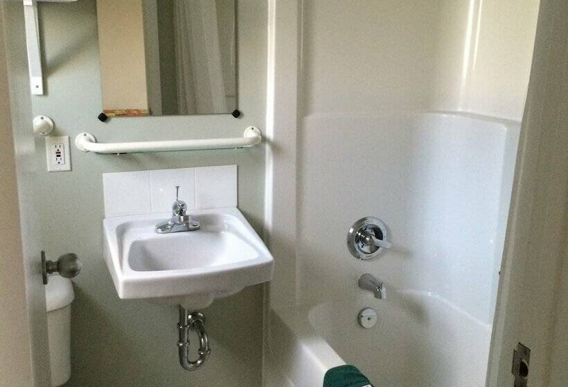 غرفة قياسية, Raccoon Lodge Motel