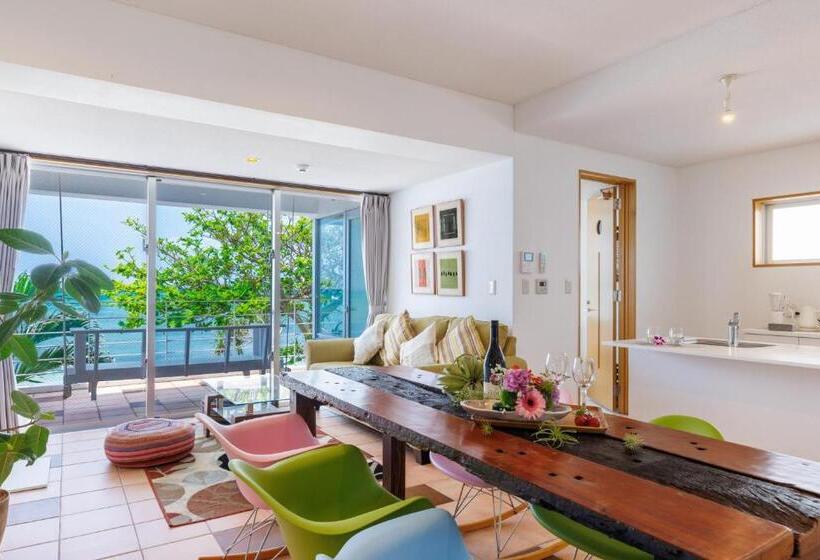 발코니가 있는 스위트, 海まで徒歩1分 沖縄でも珍しい絶景ホテル 贅沢プライベートビーチ付き ビーチルーム