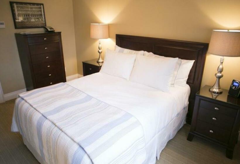 Номер Deluxe, 124 On Queen Hotel & Spa