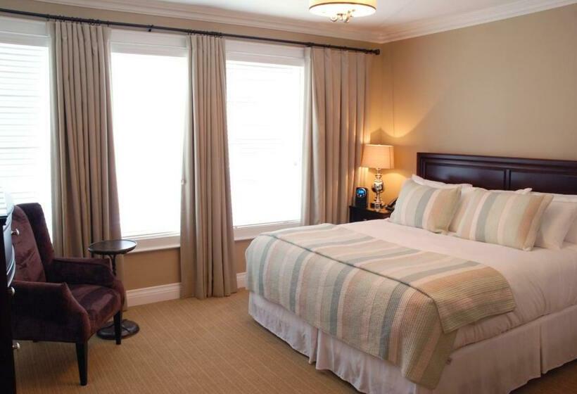デラックスルーム, 124 On Queen Hotel & Spa