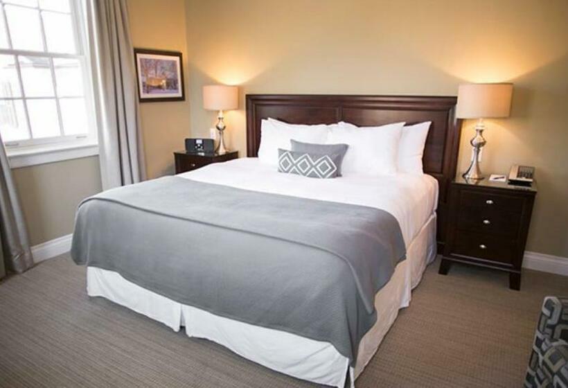 Номер Deluxe, 124 On Queen Hotel & Spa