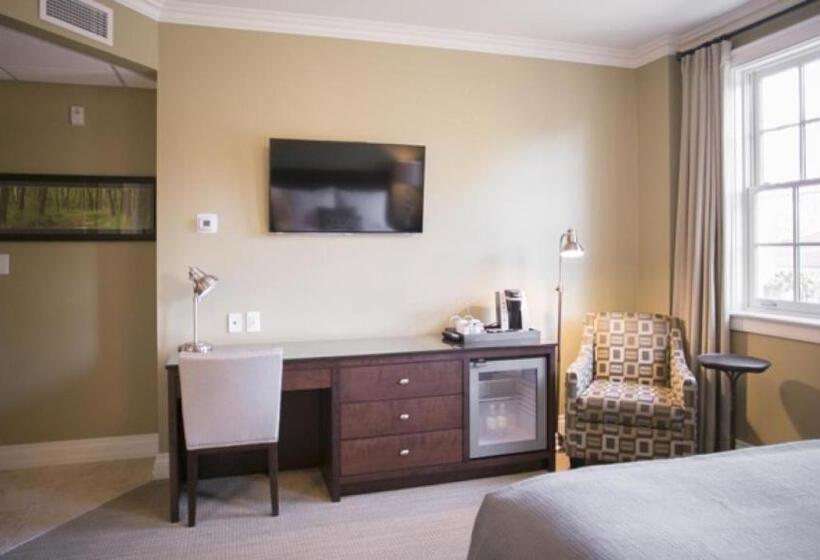 Номер Deluxe, 124 On Queen Hotel & Spa