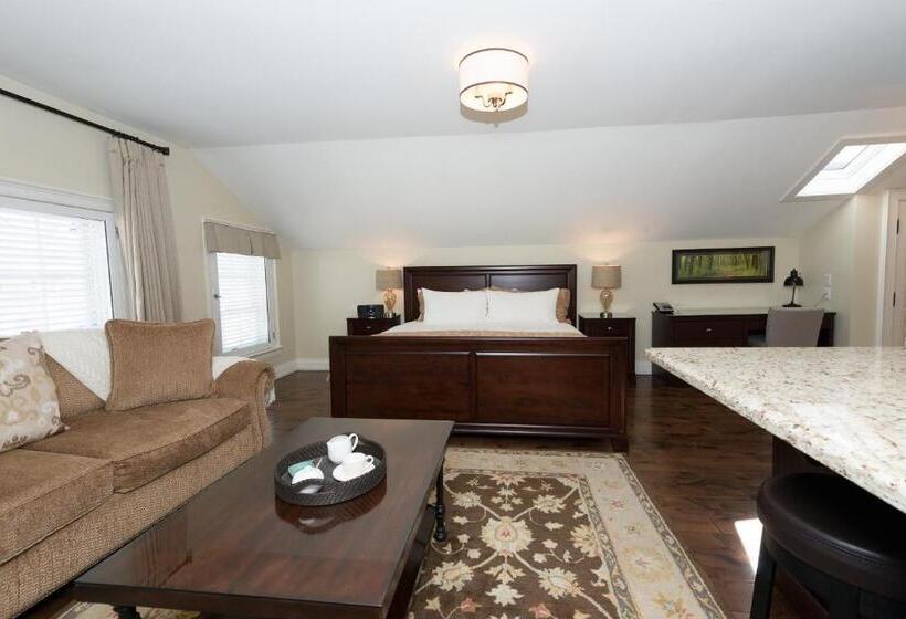 Студия Стандарт, 124 On Queen Hotel & Spa