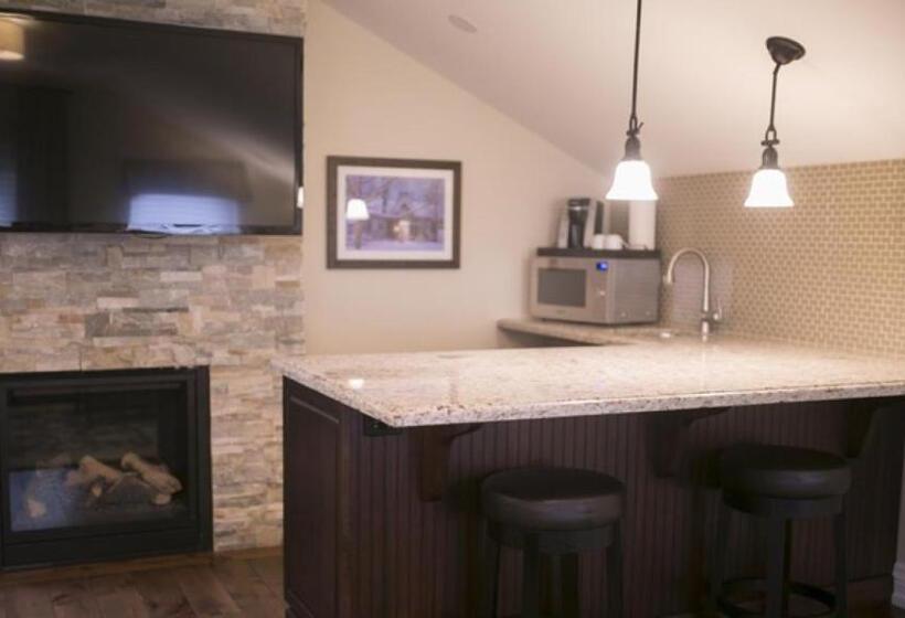 Студия Стандарт, 124 On Queen Hotel & Spa