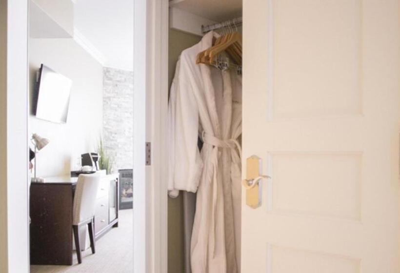 Номер Премиум, 124 On Queen Hotel & Spa