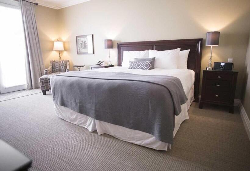 Номер Премиум, 124 On Queen Hotel & Spa