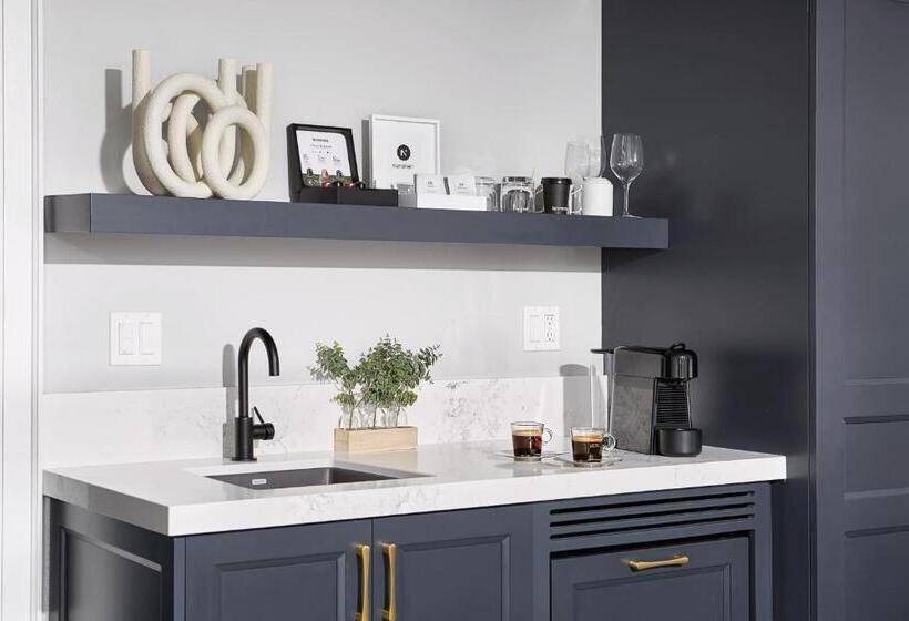 Номер Deluxe Кровать Кинг, 124 On Queen Hotel & Spa