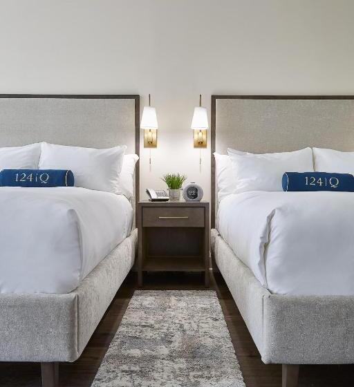 Номер Стандарт, 124 On Queen Hotel & Spa