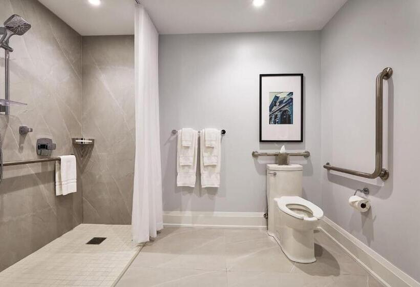 Номер Стандарт Кровать Кинг Адаптированный для Инвалидов, 124 On Queen Hotel & Spa