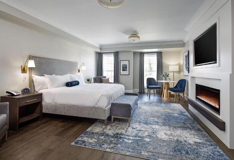 プレミアムルーム, 124 On Queen Hotel & Spa