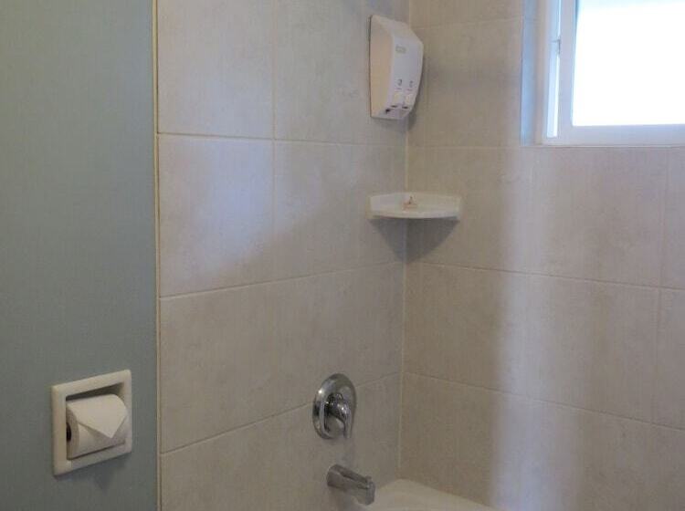 Номер Стандарт 2 Двуспальные Кровати, Round Up Motel