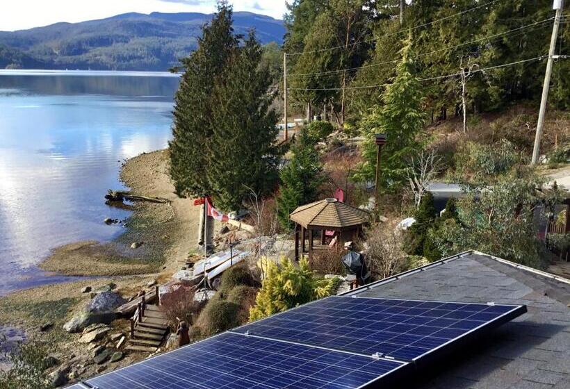 带大床的套房, The Tuwanek Hotel And Spa