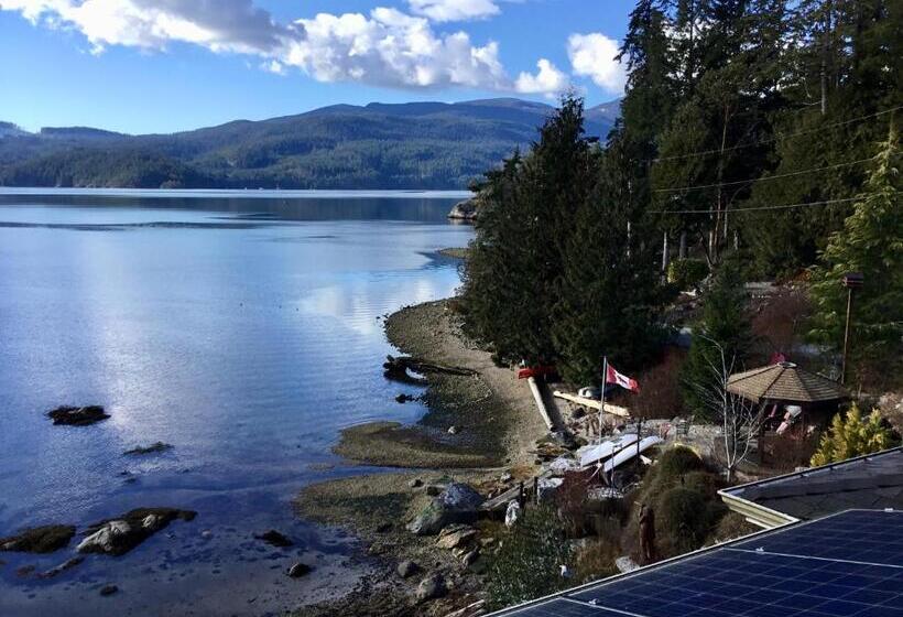 带大床的豪华间, The Tuwanek Hotel And Spa