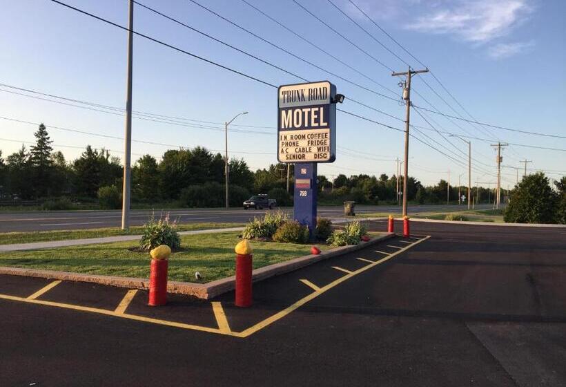 חדר סטנדרט, Trunk Road Motel