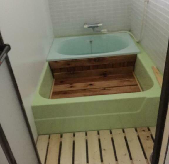 스탠다드 룸, Boken Kazoku