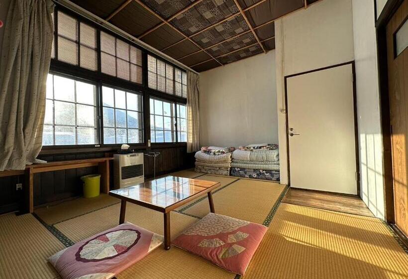 스탠다드 룸, Boken Kazoku