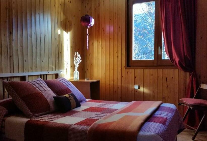 اتاق استاندارد با سرویس بهداشتی مشترک, Xalet Refugi Pere Carne