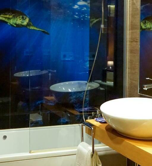 اتاق استاندارد, De Martin