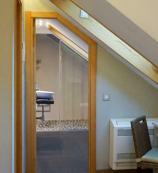 اتاق استاندارد, De Martin