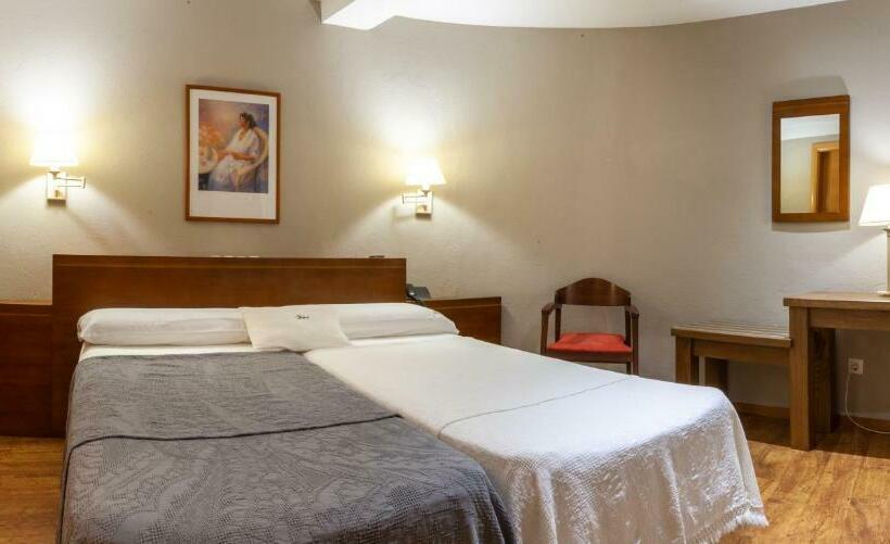 스탠다드 내측 룸, Fonda Merce