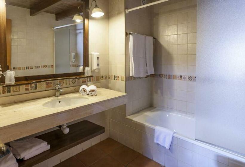 스탠다드 발코니 룸, Fonda Merce