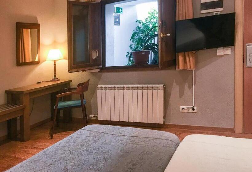 스탠다드 내측 룸, Fonda Merce