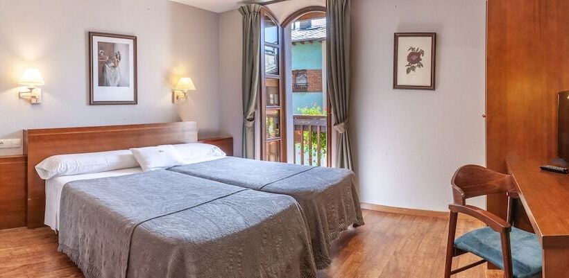 스탠다드 발코니 룸, Fonda Merce