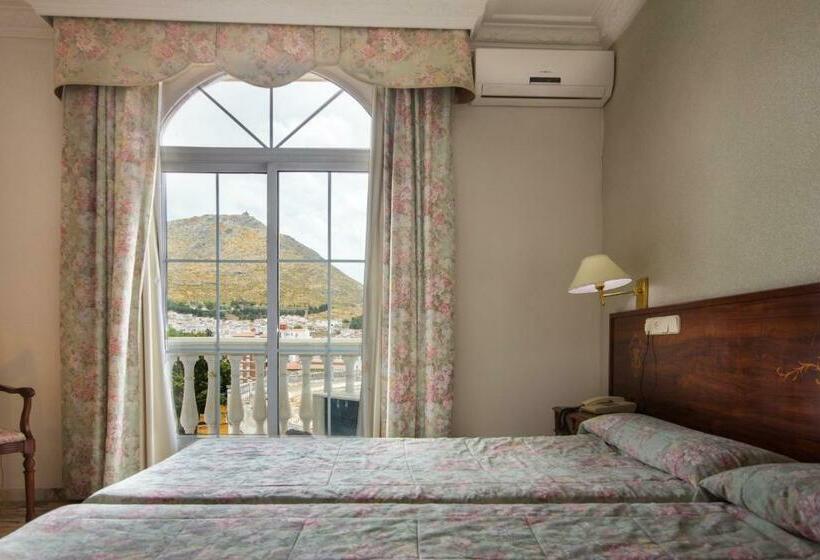 غرفة قياسية ثلاثية, Hidalgo