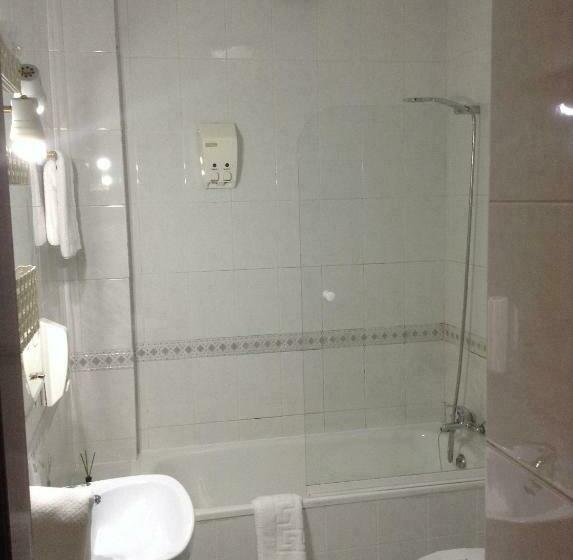 Номер Стандарт Трехместный, Hostal El Rocio