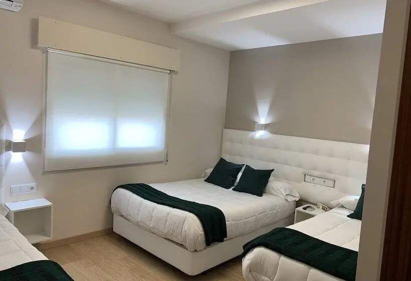 Standard Kolmen Hengen Huone, Hostal El Rocio
