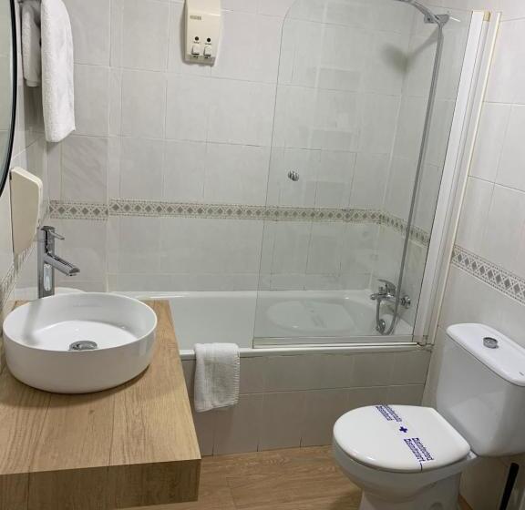 经典家庭房间, Hostal El Rocio